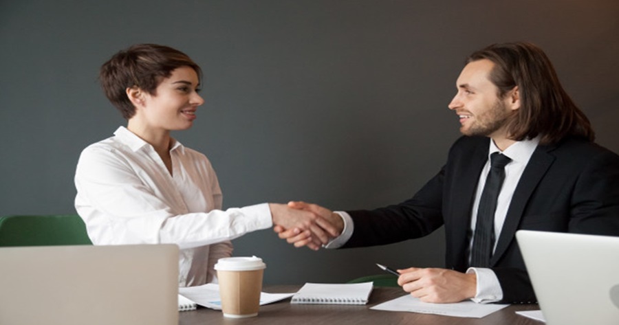 Outsourcing VS Insourcing แบบไหนที่ตอบโจทย์?