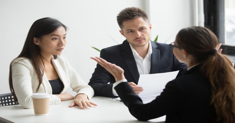 อย่าถาม ‘Why’ ถ้าอยากโน้มน้าวใจให้สำเร็จ